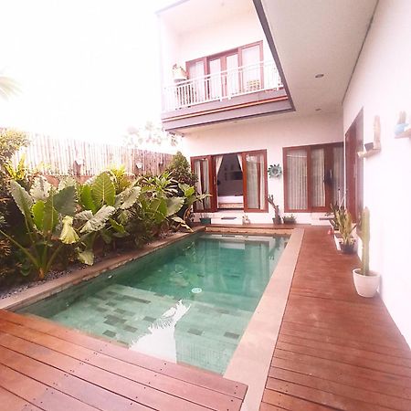 Loka Anyar Guest House Kerobokan Екстериор снимка